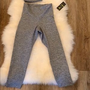 TWO 2 pairs Old Navy active leggings XS NEW